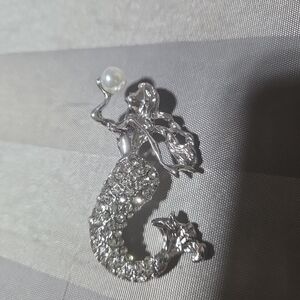 Elegant Silver Mermaid Brooch